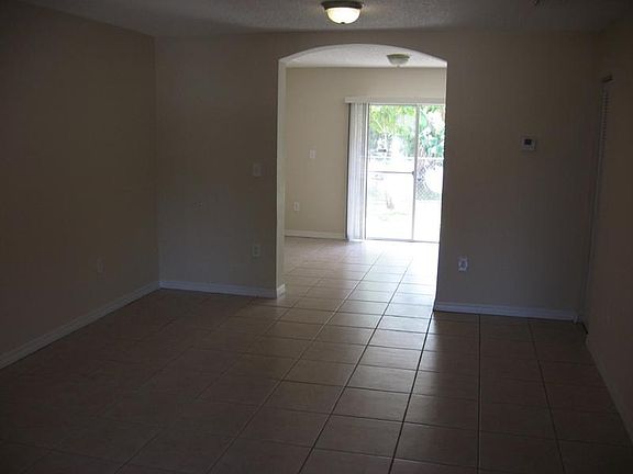 4th image of 20524 NW 19th Ave