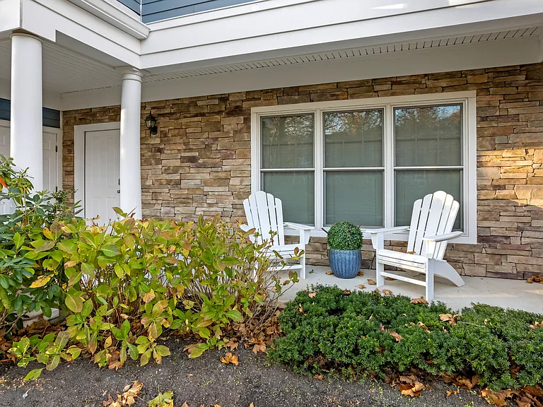 28 Andrew Ct — Photo 2