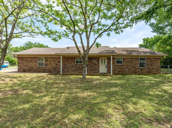 201 Green Lane Trl, Whitehouse, TX 75791