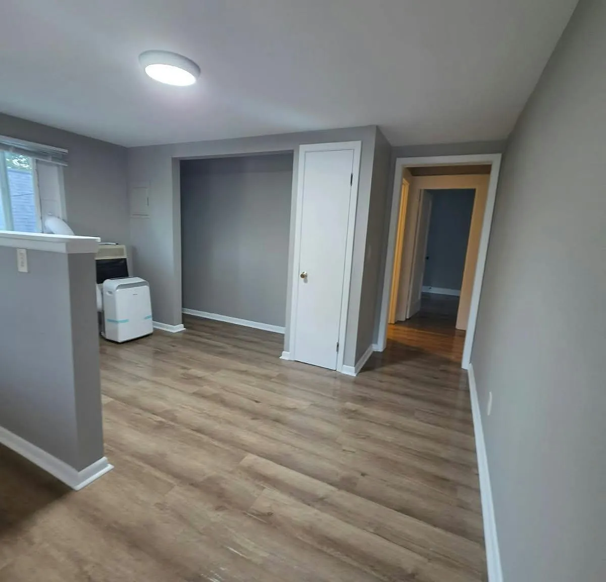 709 Cottage Avenue, Unit B — Photo 2