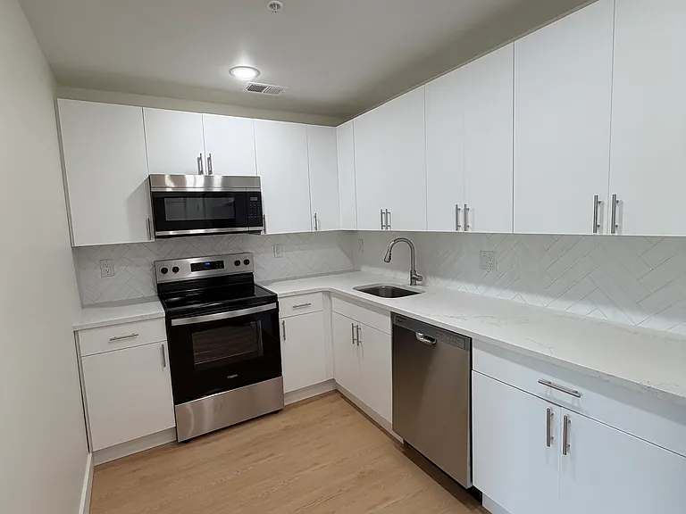 4212 Lancaster Ave #301 — Photo 25