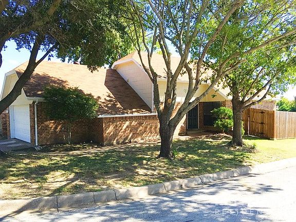 5th image of 10715 Tall Oak Dr