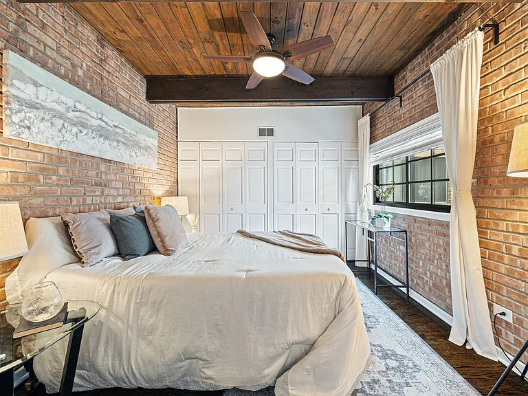 2735 N Mildred Ave #B — Photo 8