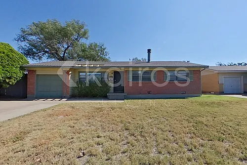 1509 Bell St Photo 1