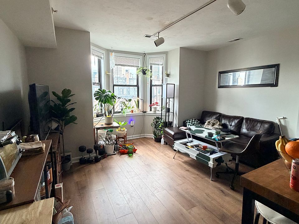 1st image of 532 Columbus Ave #6