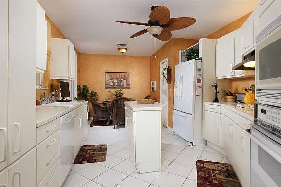4th image of 3000 Royal Marco Way Unit 321