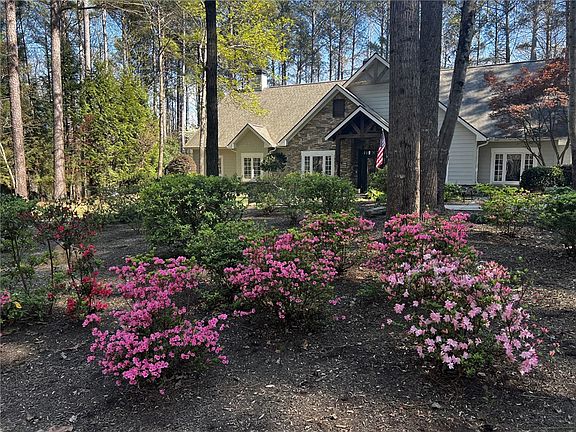 2nd image of 406 E Waterside Dr