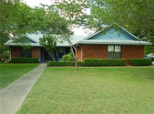 101 Alice Cir, Woodway, TX 76712