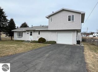 516 W Michigan Ave, Oscoda, MI 48750