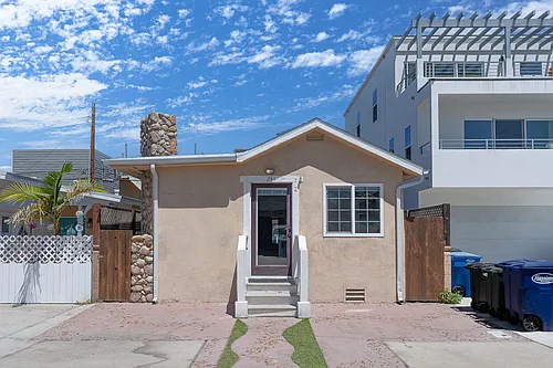 241 Cahuenga Dr Photo 1