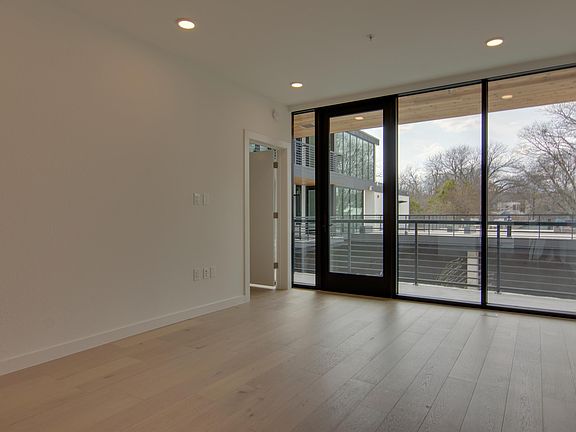 5th image of 1600 S 1st St #1