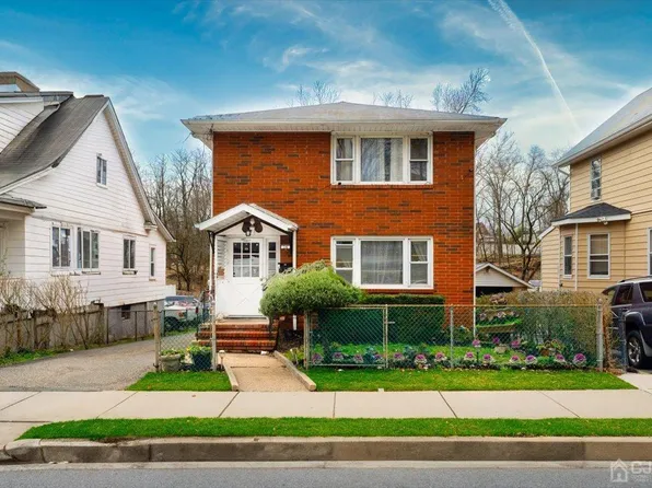 26 Laurel Pl, New Brunswick, NJ 08901