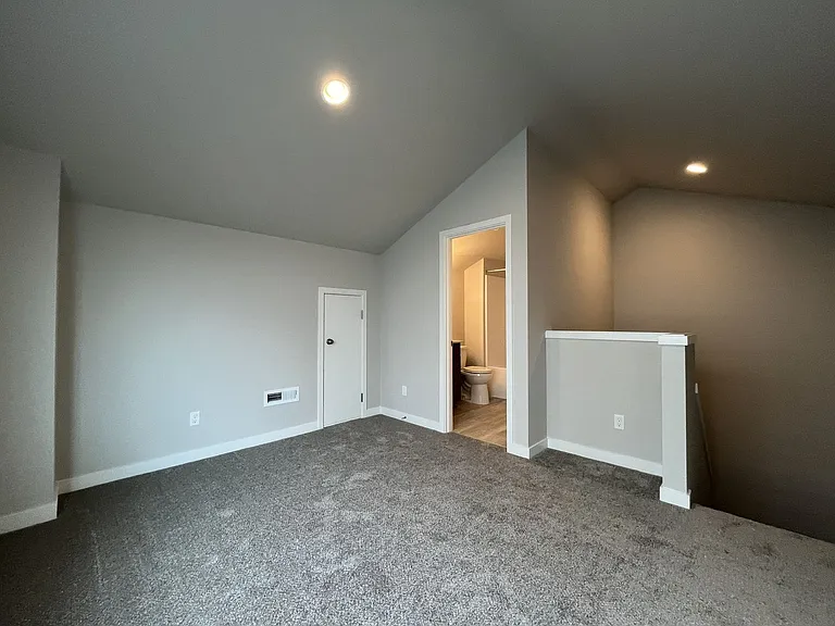 2157 36th Ave — Photo 33