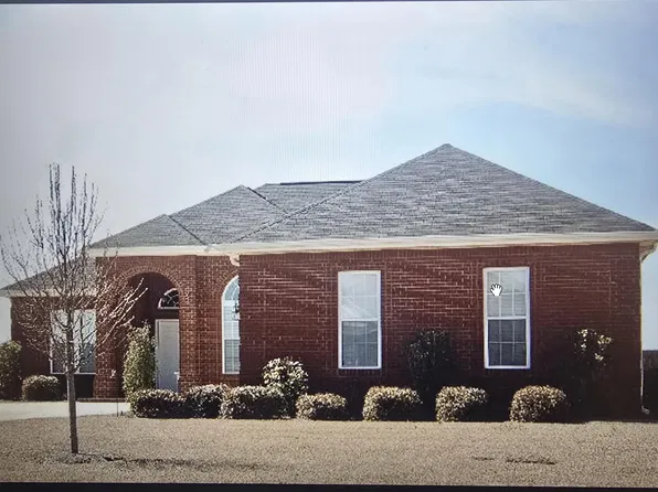 118 Dovecot Dr, Warner Robins, GA 31088