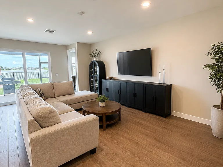 435 Spring Hill Lake Loop — Photo 3