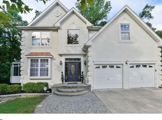 16 Austin Rd, Turnersville, NJ 08012