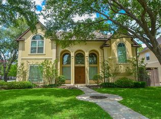 4928 Laurel St, Bellaire, TX 77401