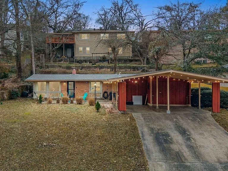 1512 Waterside Dr — Photo 3