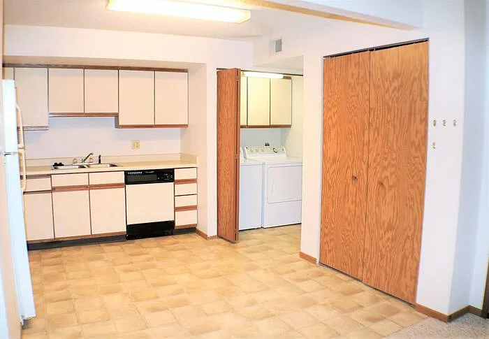 477 S Scott Blvd — Photo 8