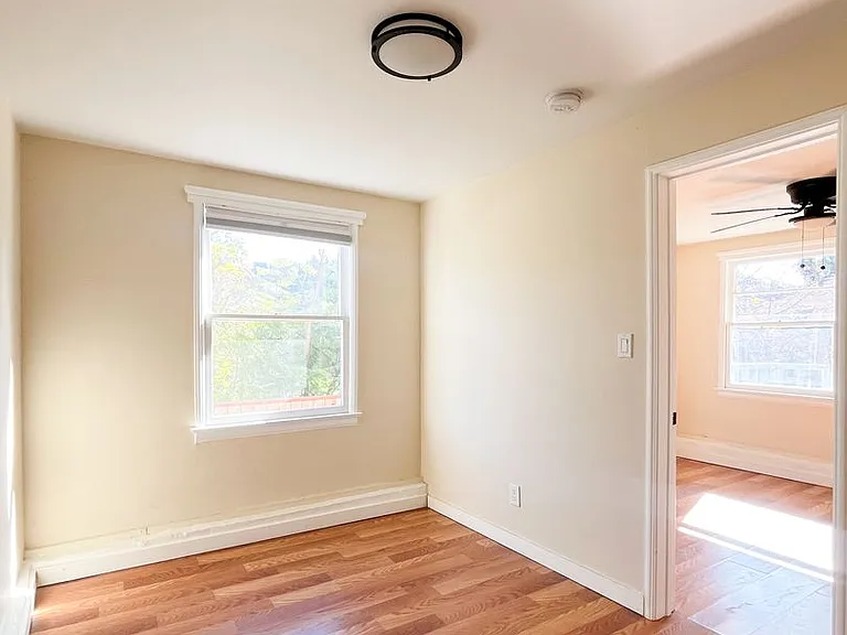 1610 Fargo Street — Photo 15