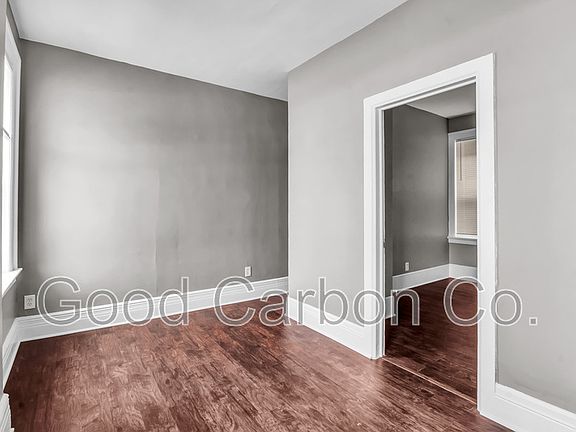 4th image of 1073 Grant St #4