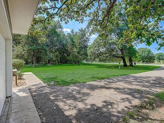 4th image of 19059 Rum River Blvd NW