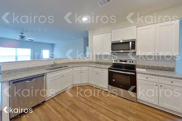 3494 Bridgewood Dr — Photo 6