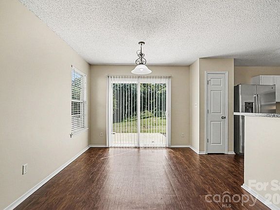 5th image of 3087 Champion Ln SW