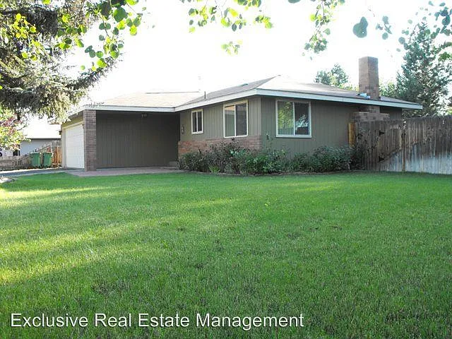 5336 Knightwood Dr photo 1