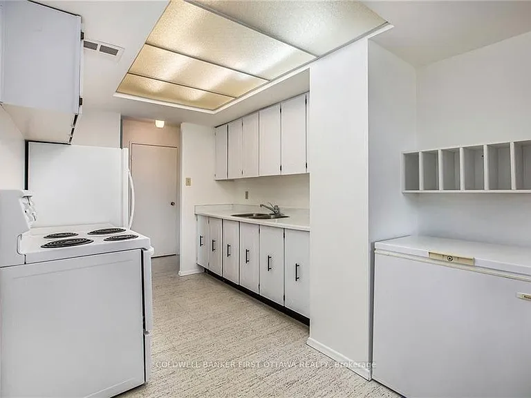 555 Brittany Dr #510 — Photo 5