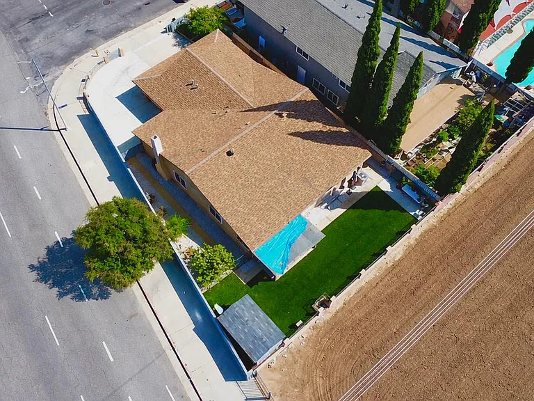 11493 Lev Ave — Photo 27
