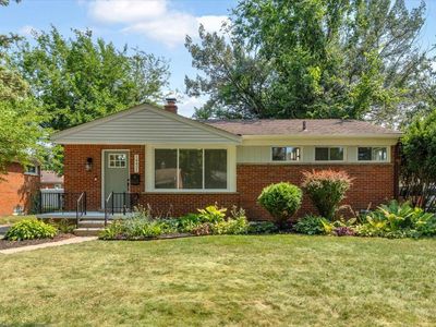 14421 Rosemary Blvd, Oak Park, MI, 48237