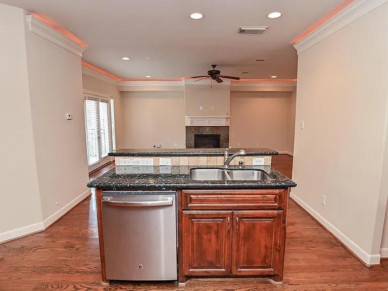 5813 Washington Ave #0 — Photo 9