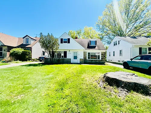 4198 Eastway Rd Photo 1