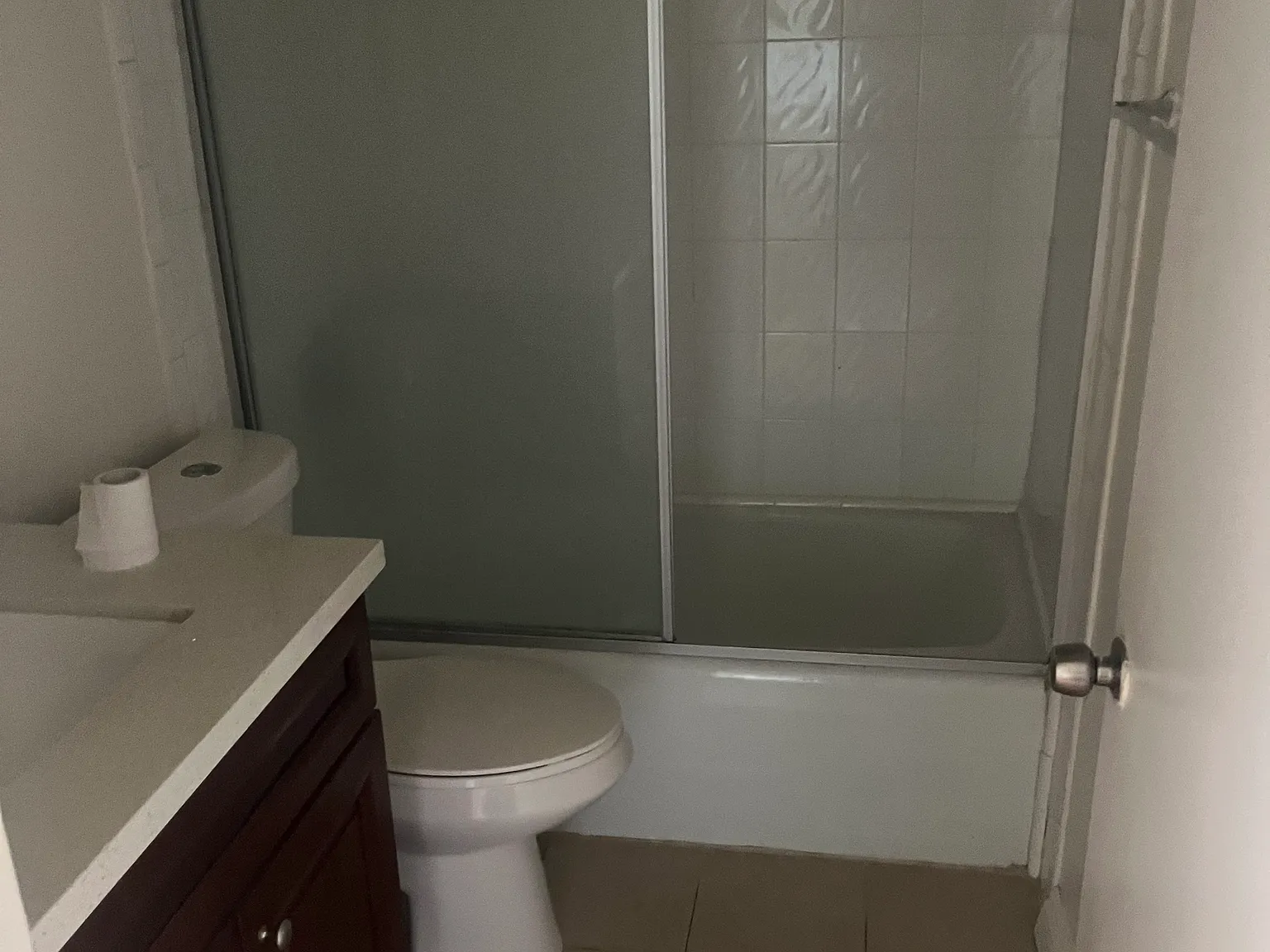 3 bed, 1200 sqft, $2,900 — Photo 3