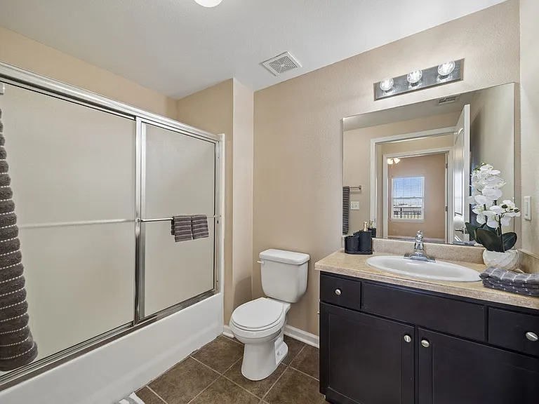 Windscape Apartments — Photo 14
