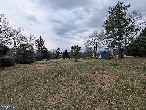 2nd image of 13500 Blenheim Rd N