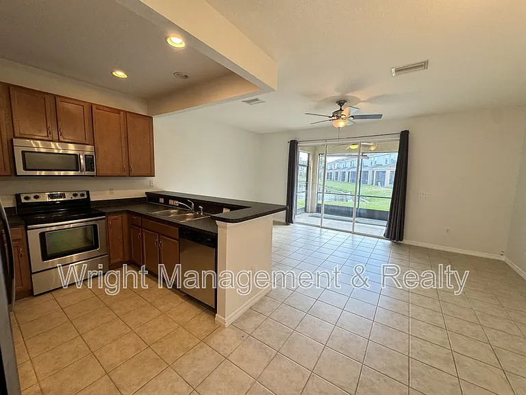 4658 69th Pl N — Photo 2