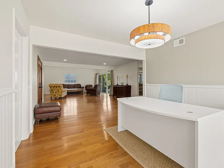 4501 Regents Ct — Photo 12