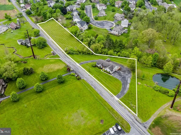 331 Brunners Grove Rd, Reinholds, PA 17569