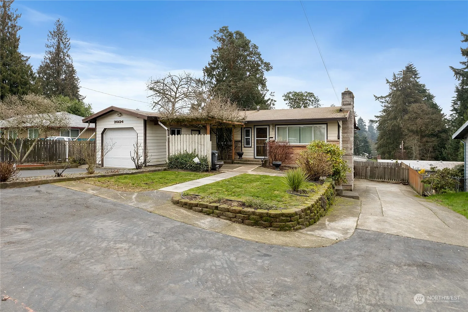 20124 8th Avenue S photo 1