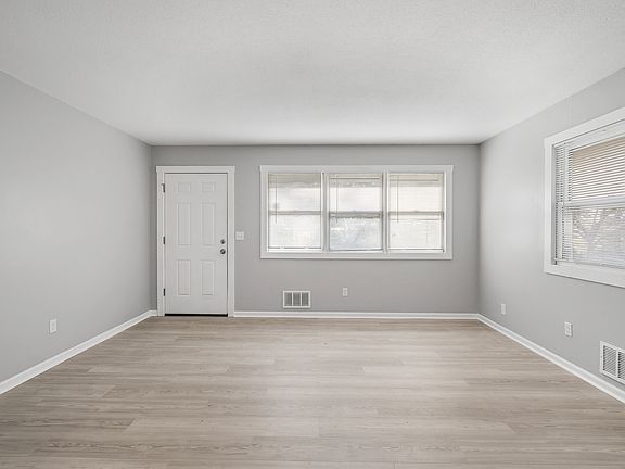 5th image of 2709 N 3rd St #2709
