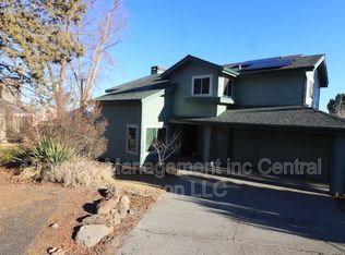 2486 SW Valleyview Dr, Redmond, OR 97756