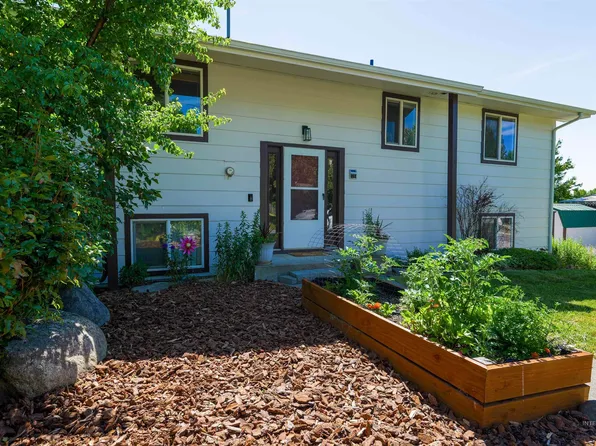 952 N Cleveland St, Moscow, ID 83843