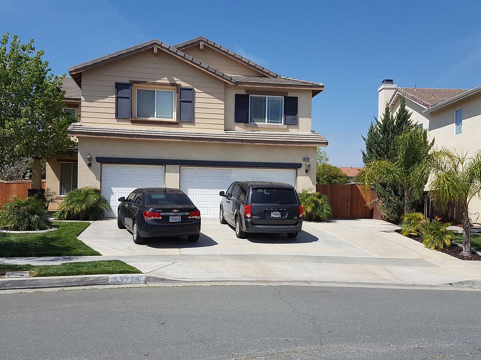 1st image of 33719 Iris Ln