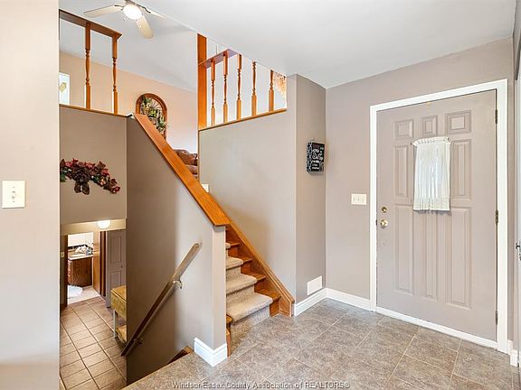 3rd image of 42 William Ave