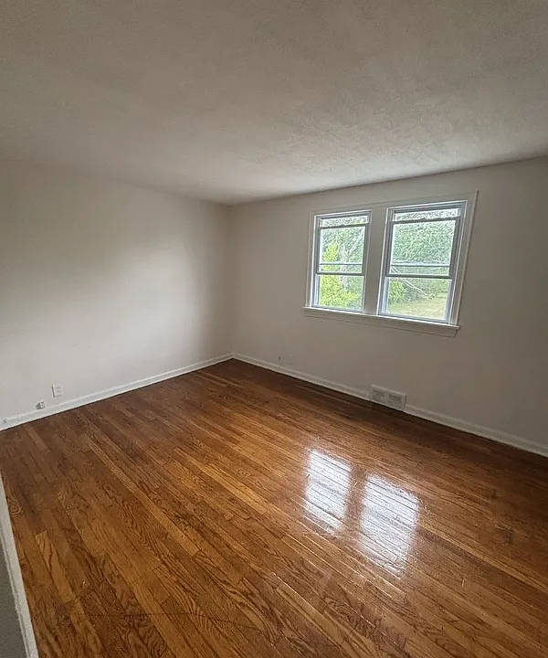 13916 Durkee Ave