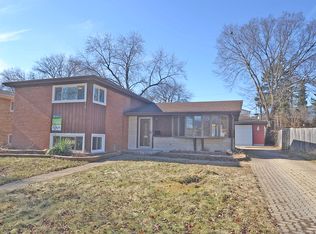 738 Dennis Dr, Bensenville, IL 60106