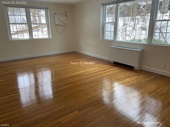 11 Captain Parker Arms #15 Lexington Unit Photo 3