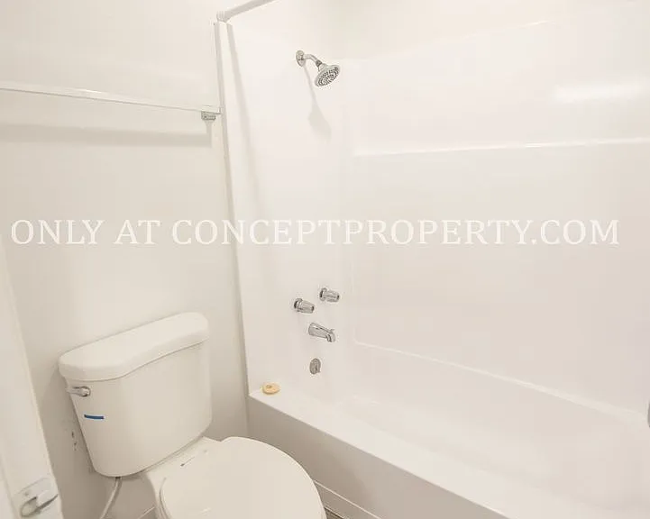Foothill Terrace — Photo 281